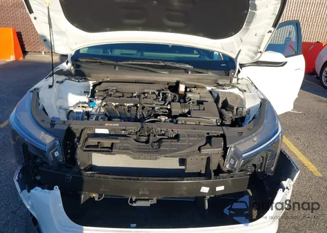 2025 Kia K4 Lxs z USA, uszkodzony, nr VIN 3KPFT4DEXSE162453